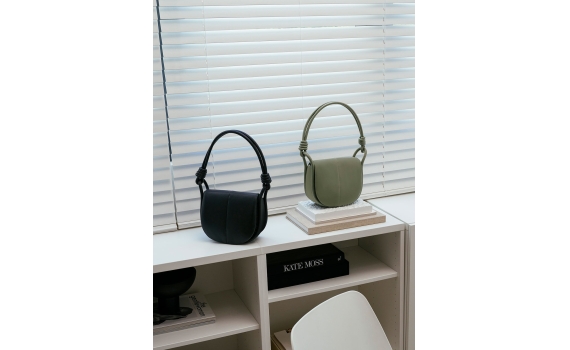 Charles & Keith Luna 肩背包 - 橄欖色