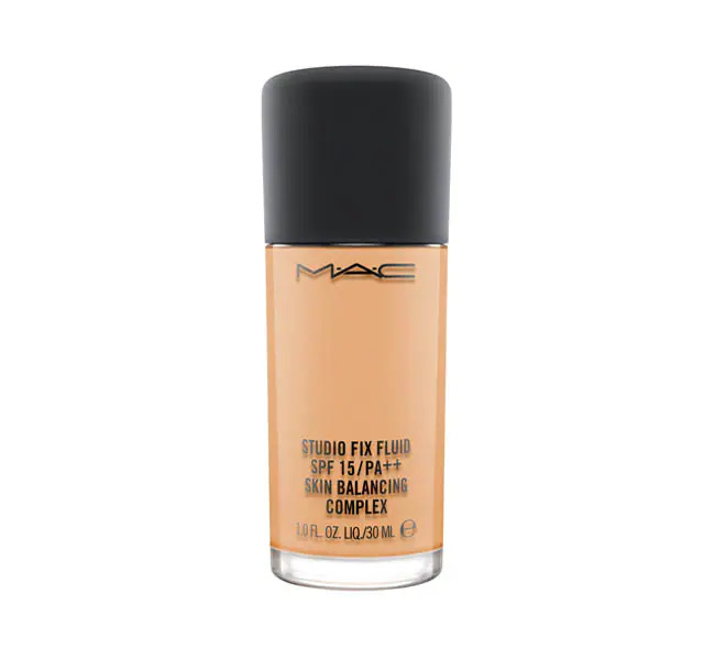 ​STUDIO FIX FLUID SPF 15 